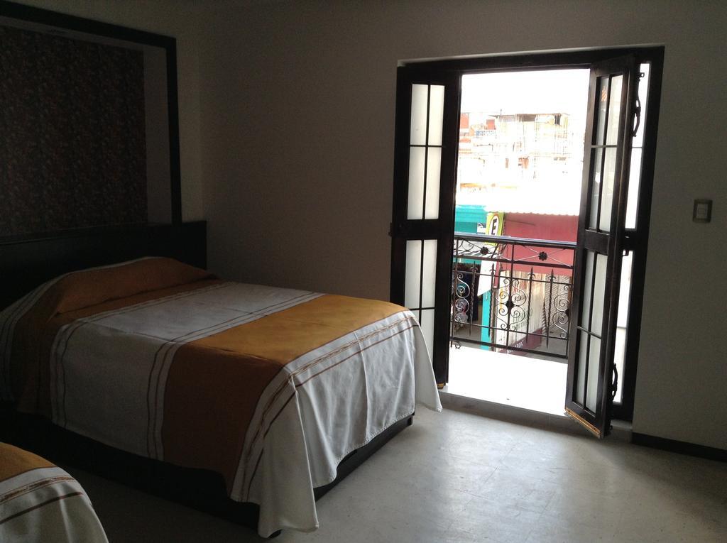 Los Faroles Hotel Uruapan (Michoacan) Luaran gambar