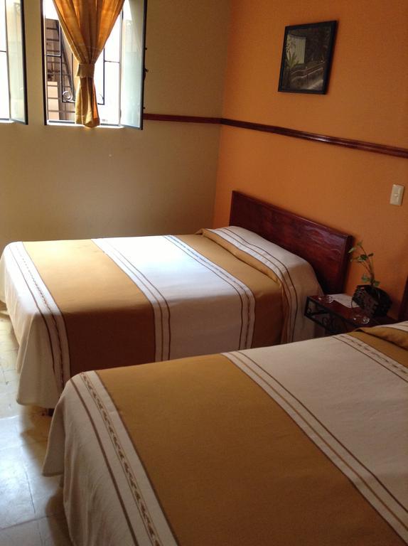 Los Faroles Hotel Uruapan (Michoacan) Bilik gambar