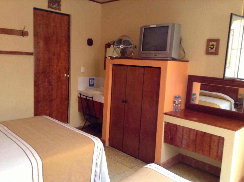 Los Faroles Hotel Uruapan (Michoacan) Luaran gambar
