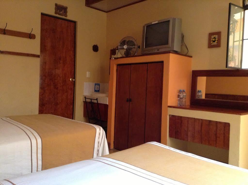 Los Faroles Hotel Uruapan (Michoacan) Luaran gambar